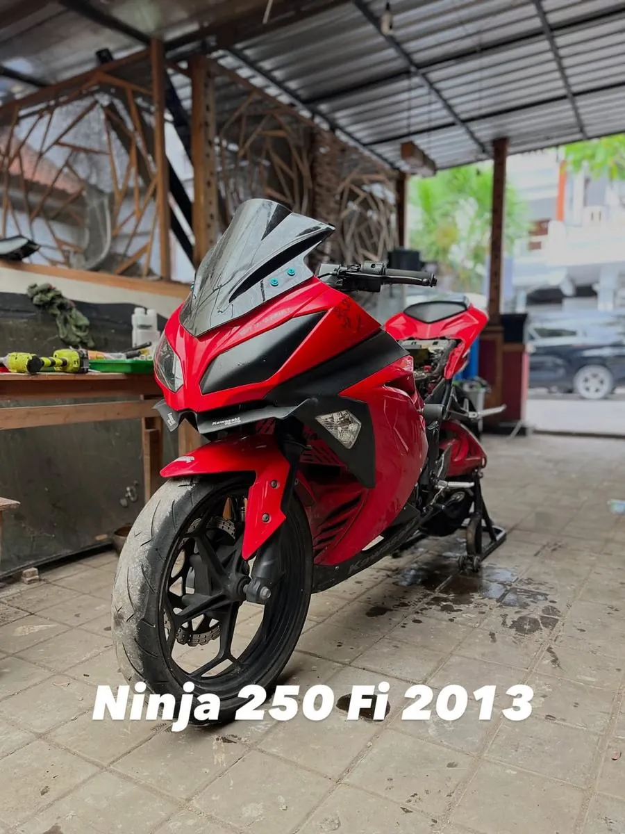 Kawasaki Ninja 250 FI – 1
