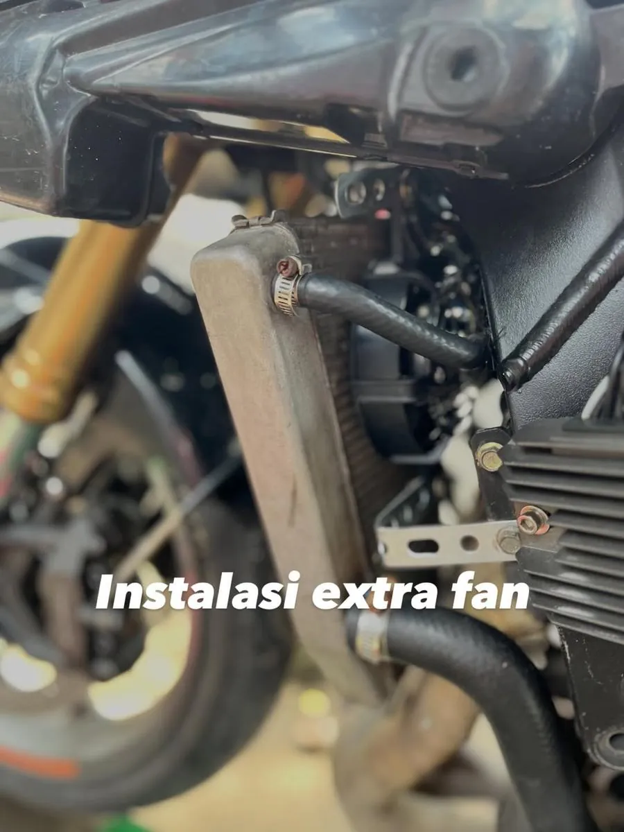 Suzuki GSX-R600 K7 – 2