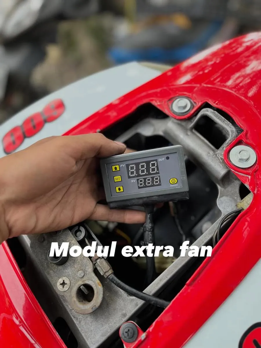 Suzuki GSX-R600 K7 – 3