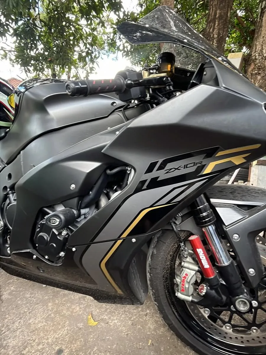 Kawasaki ZX-10RR Gen 6 – 4