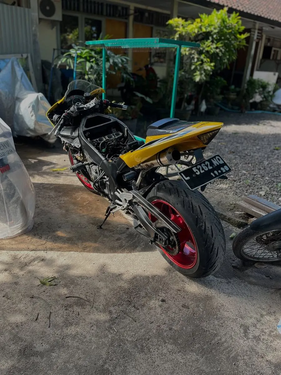 Yamaha R1 2006 – 2